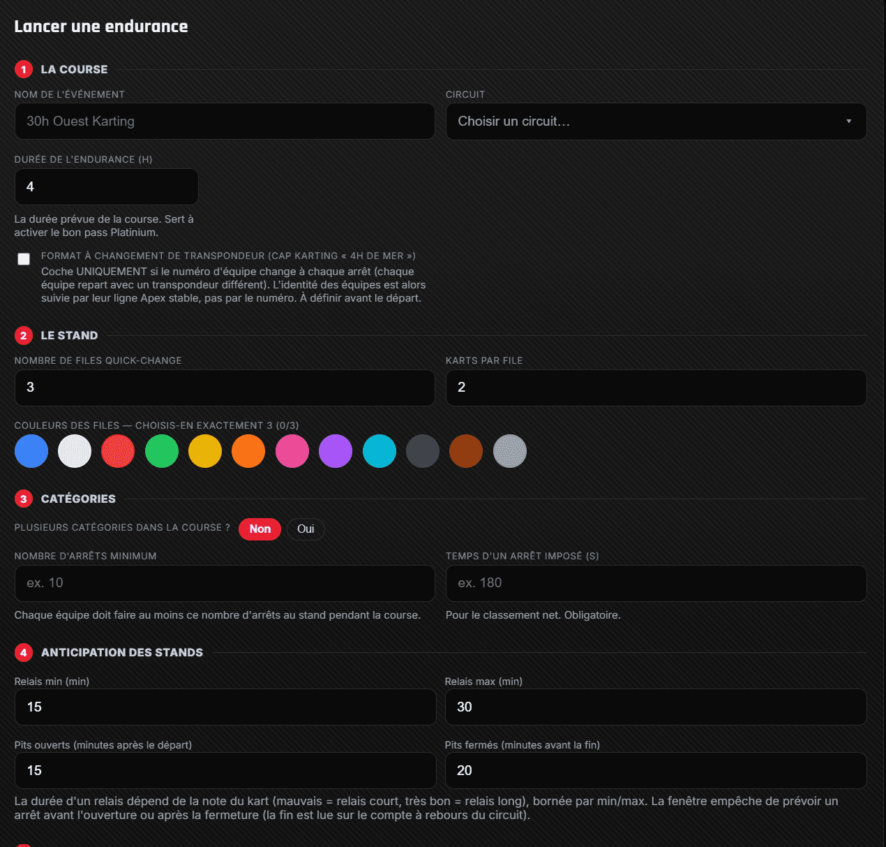 Écran de réglages de PitBoard : nom de l'événement, circuit, durée, files quick-change et karts par file, couleurs, catégories, relais min/max et fenêtre des stands.